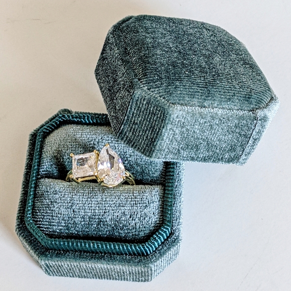 Toi Et Moi Ring Princess & Pear Cut Cubic Zirconia With Velvet Jewelry Box - Picture 16 of 17